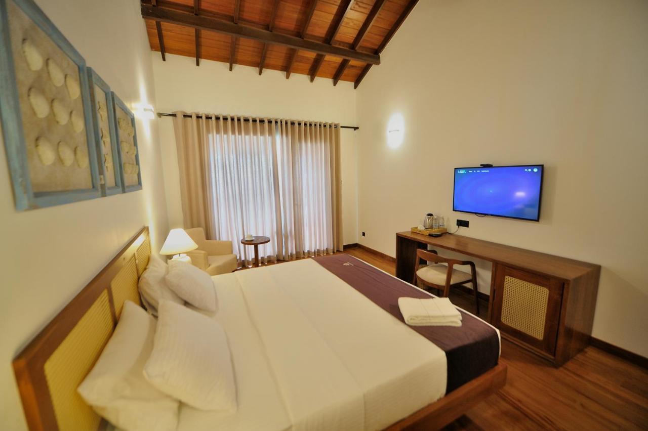 Tantalize Beach Hikkaduwa Exterior foto