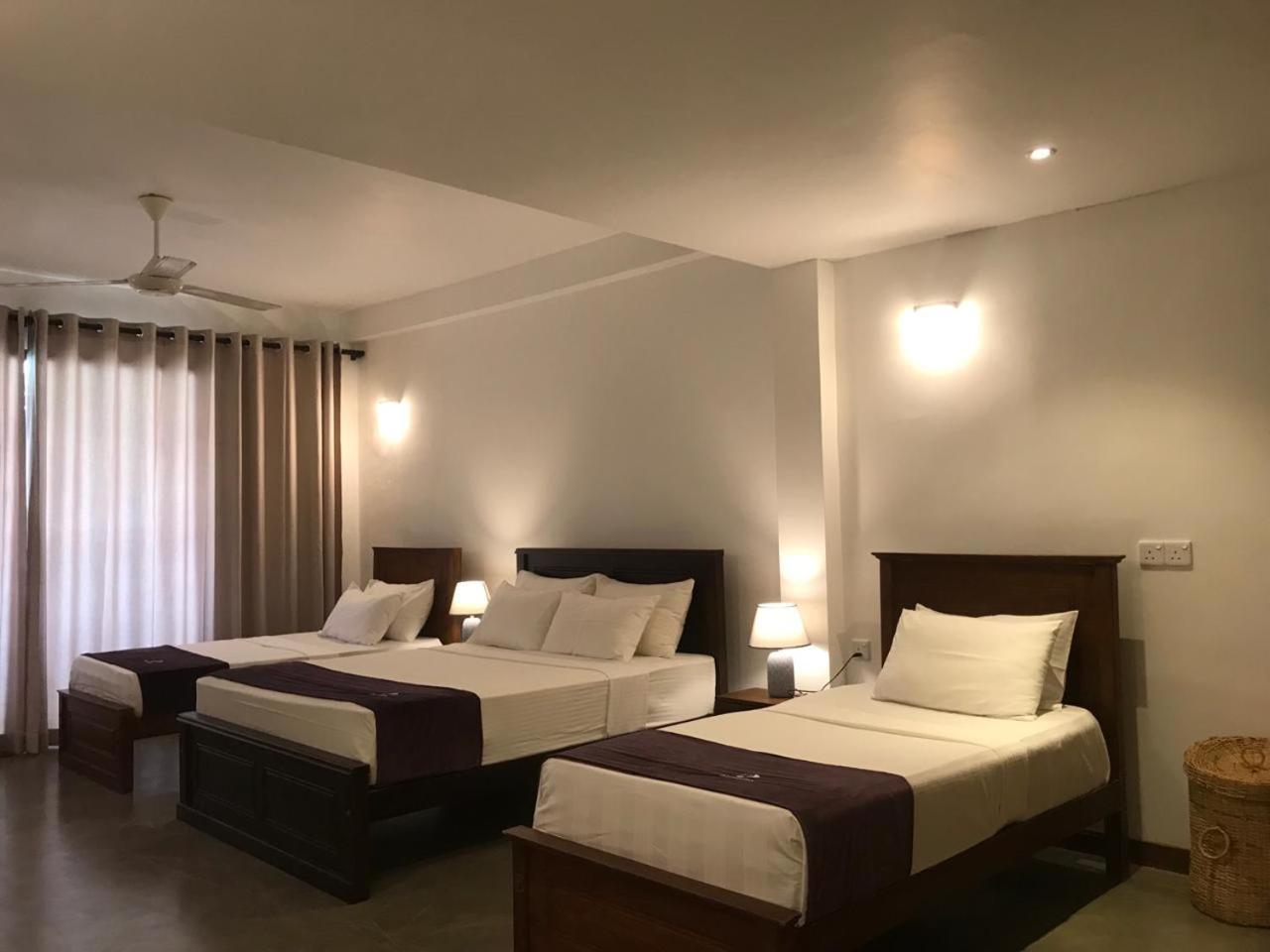 Tantalize Beach Hikkaduwa Exterior foto